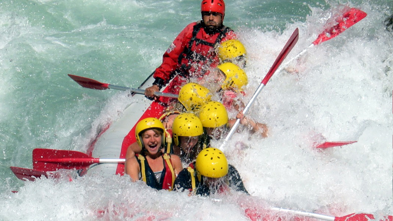 Dalaman Rafting Aktivitesi