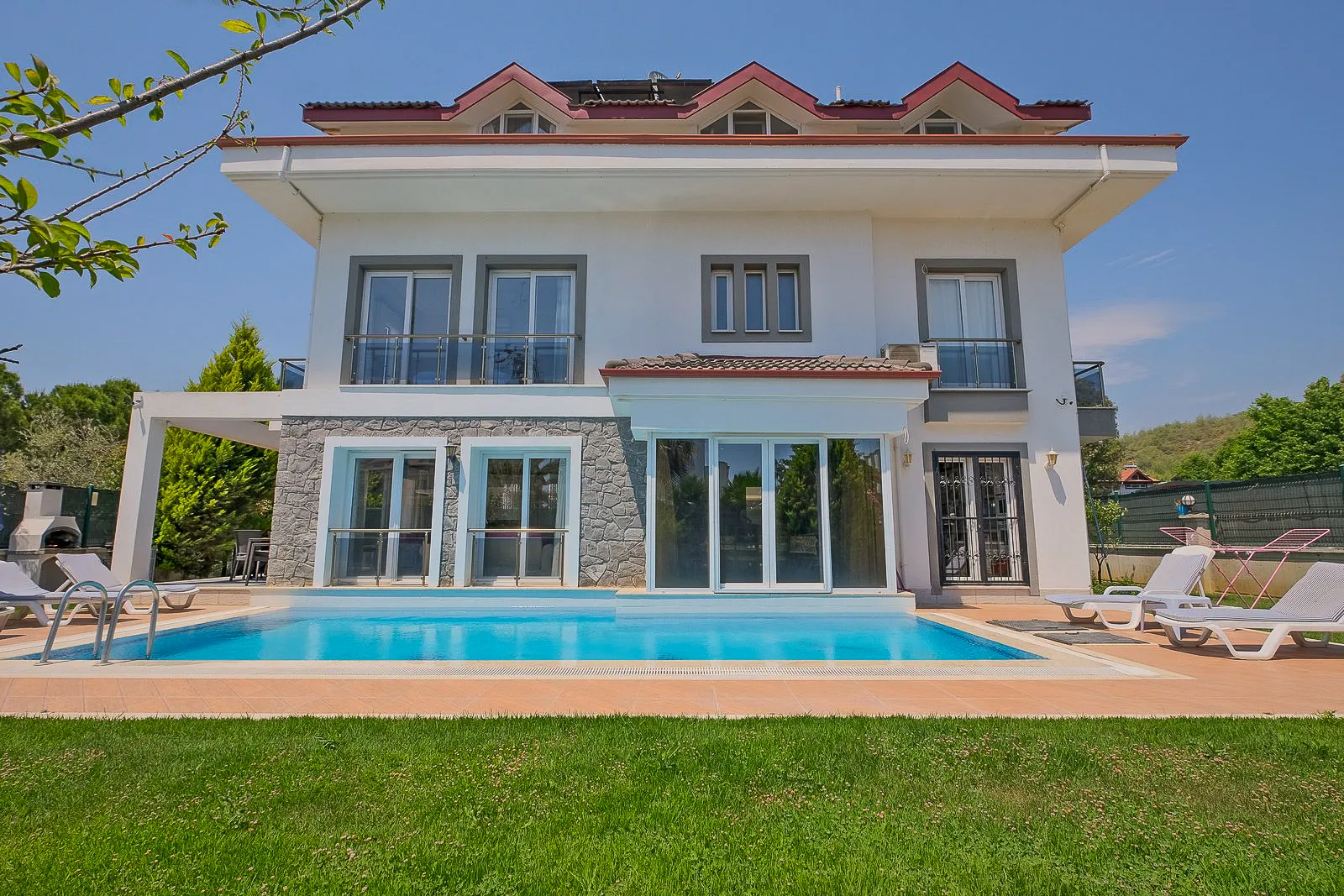 Phoenix Villa 3
