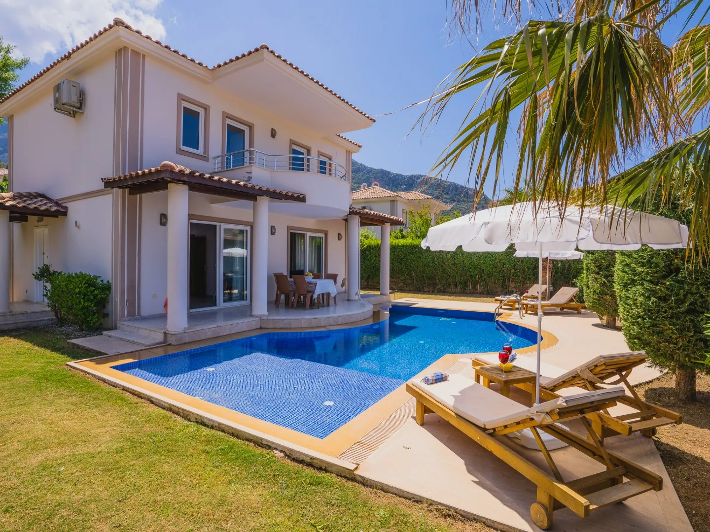 Royal Villa 14