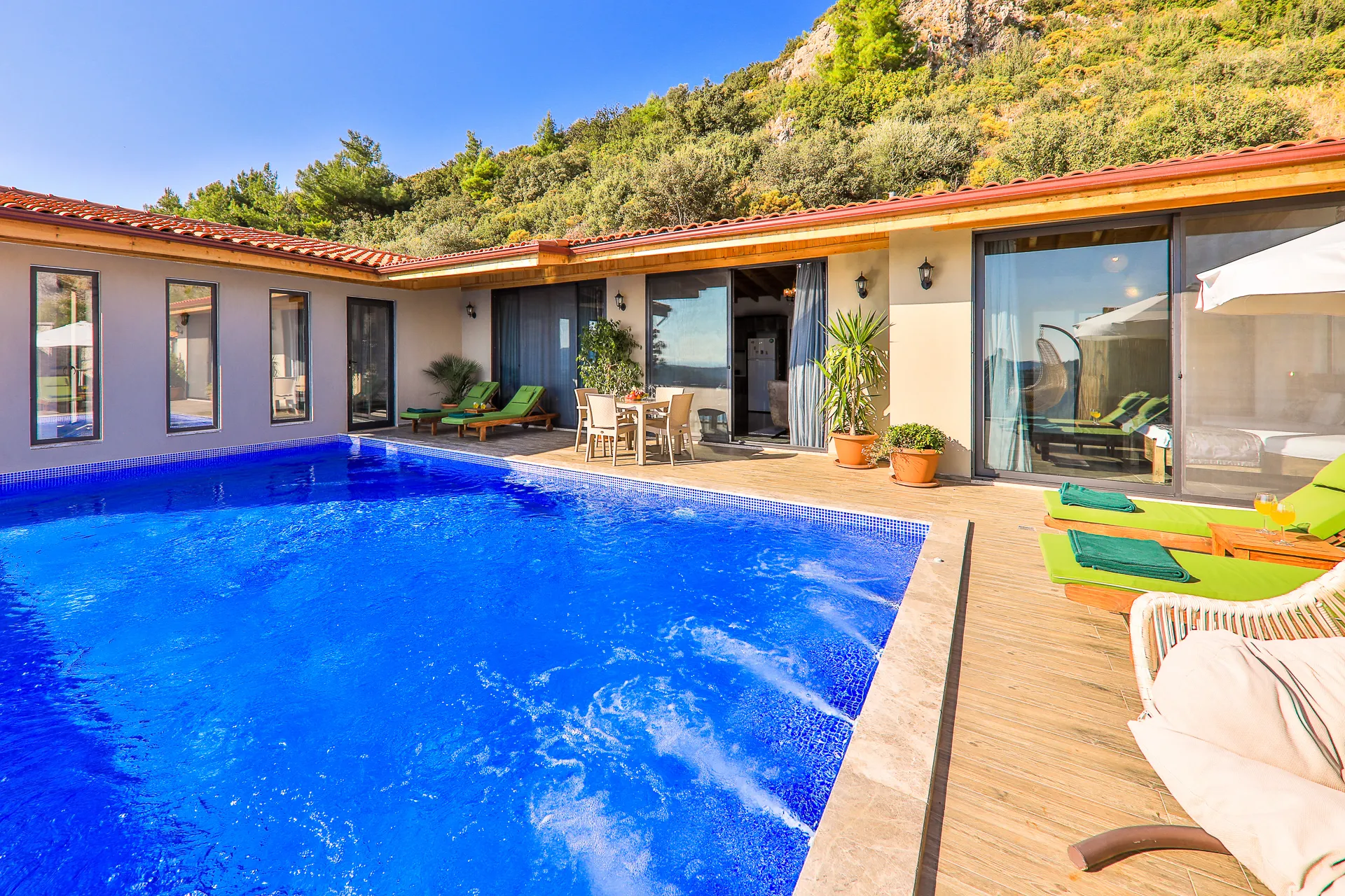 Achyle Villa