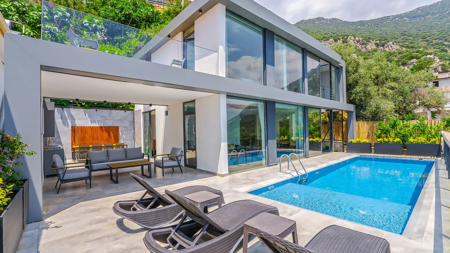 Loca Villa