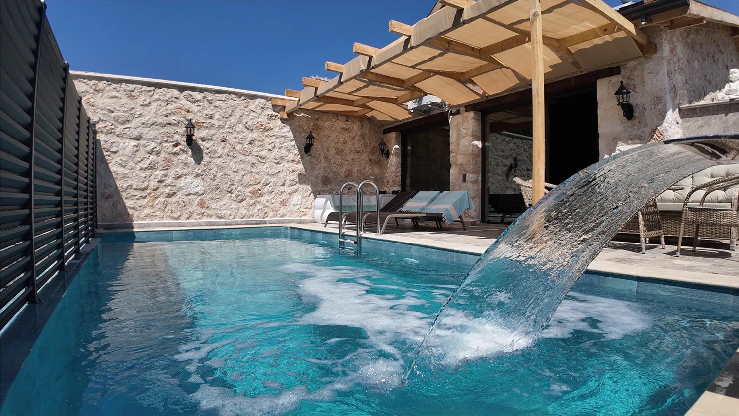 Gülenden Sarıbelen Villa