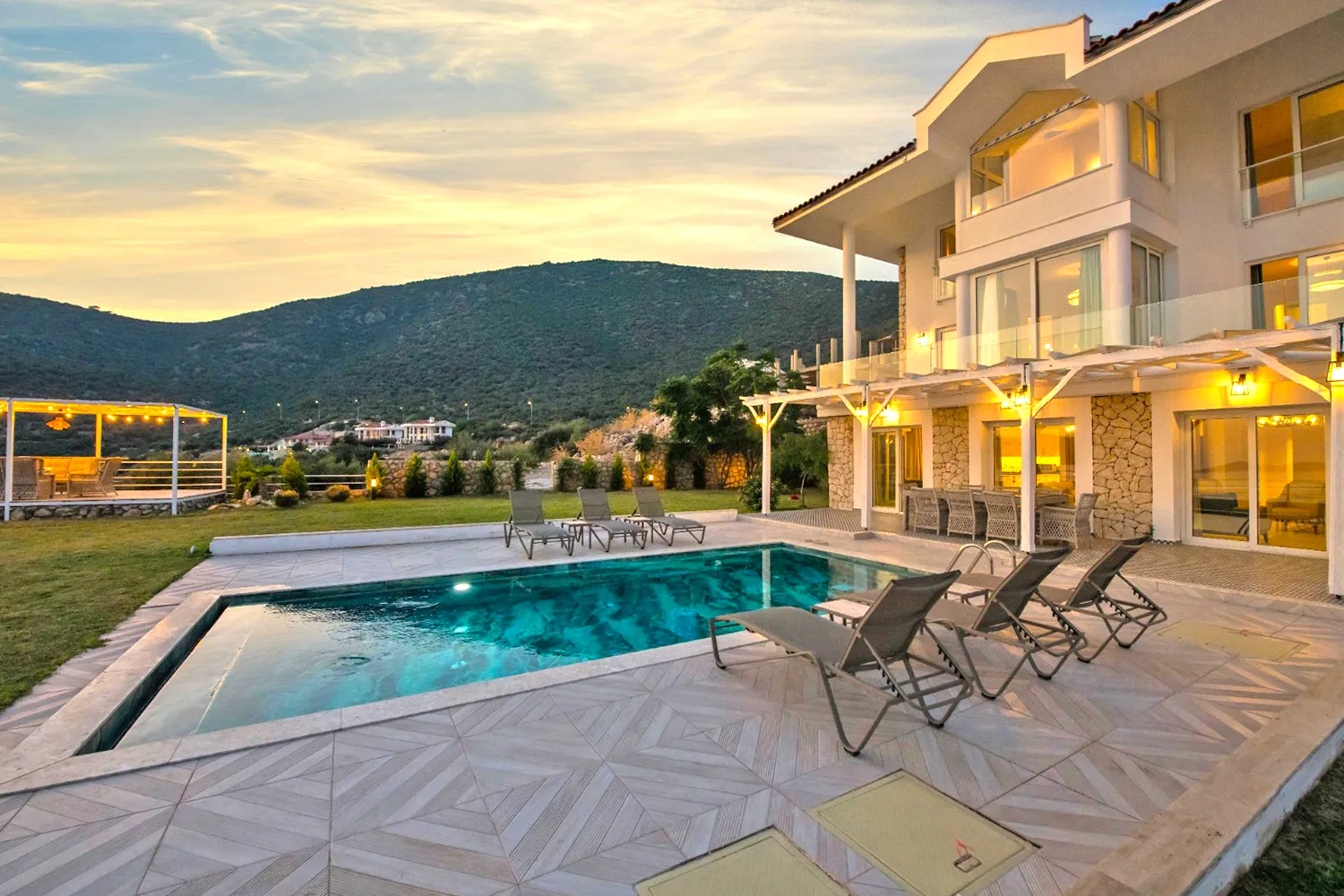 Heaven Villa E2