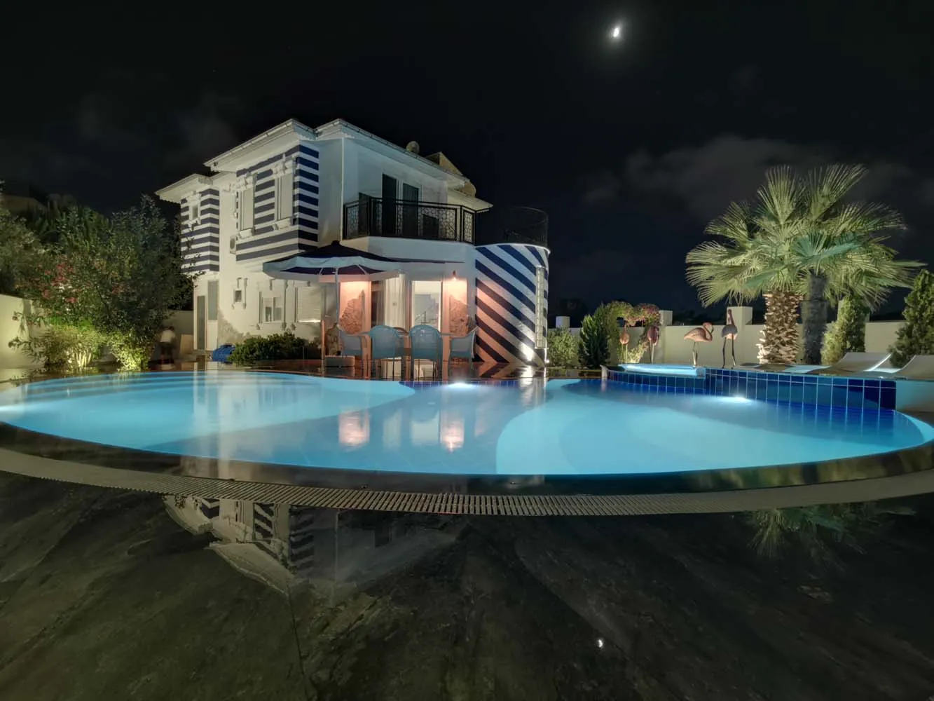 Red VIP Villa