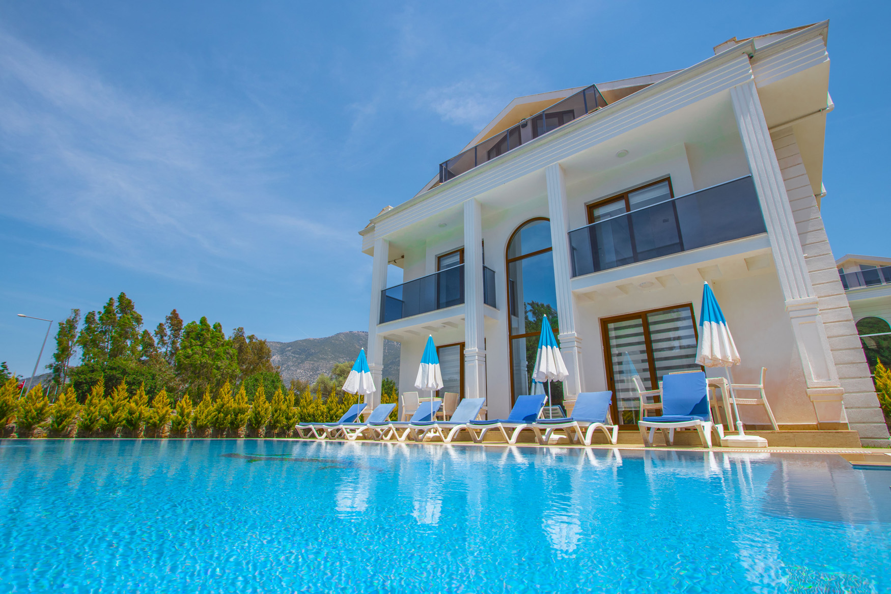 Silver Sami Villa
