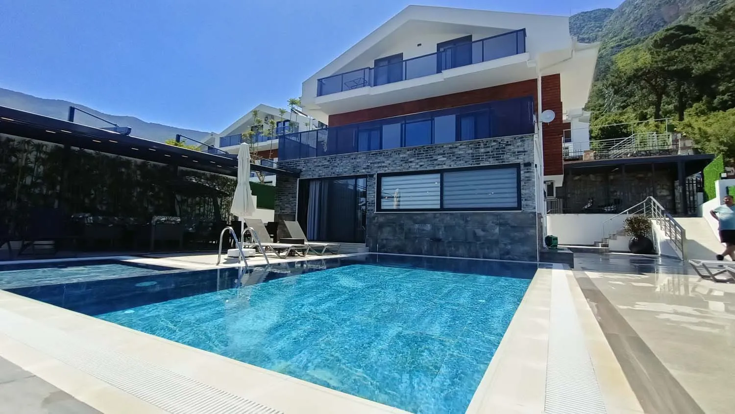 Prestige Villa H