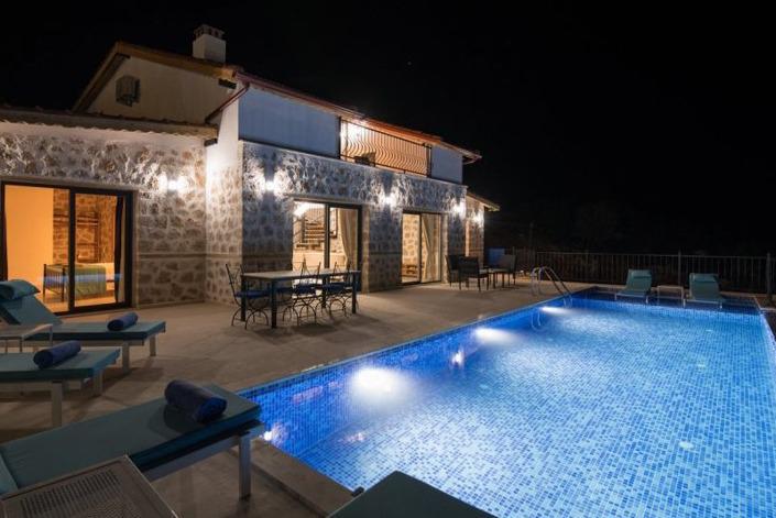 Ev May Villa