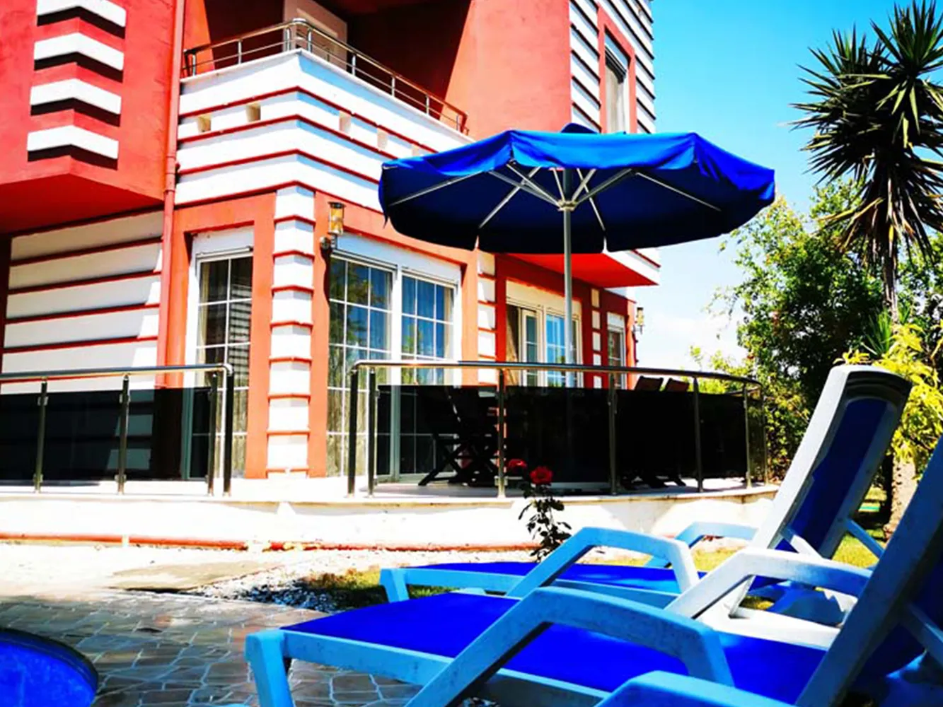 Red Villa H6