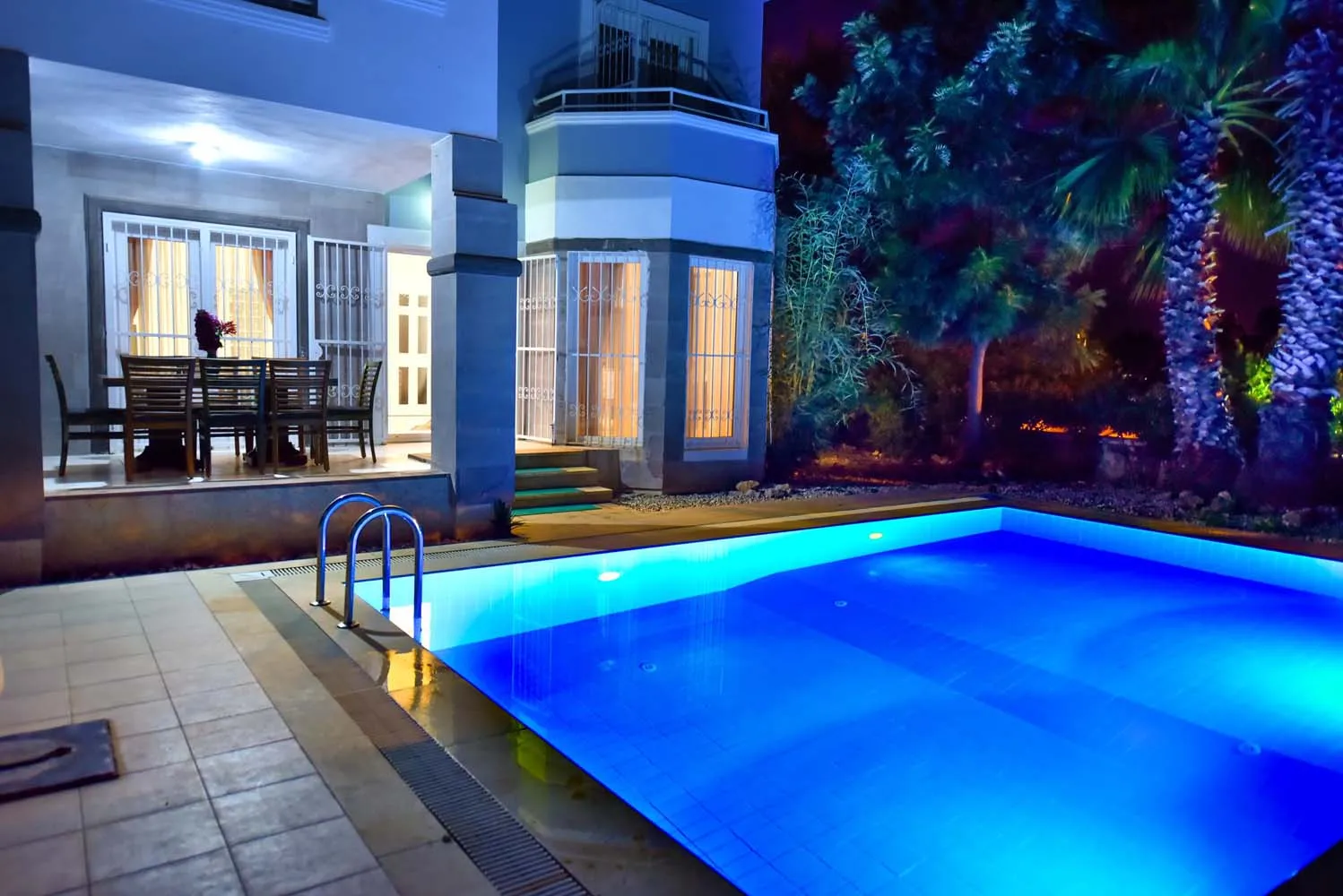 Blue Diamond Villa