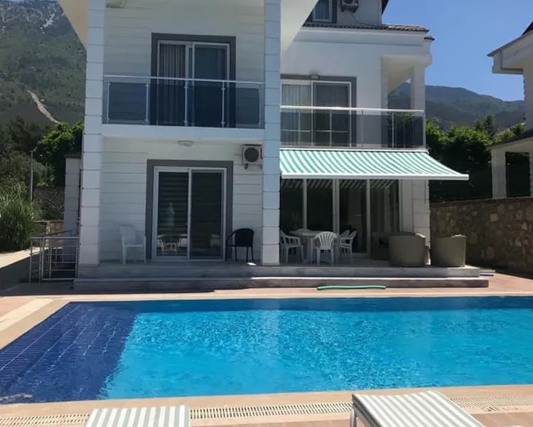 Four Season Villa
