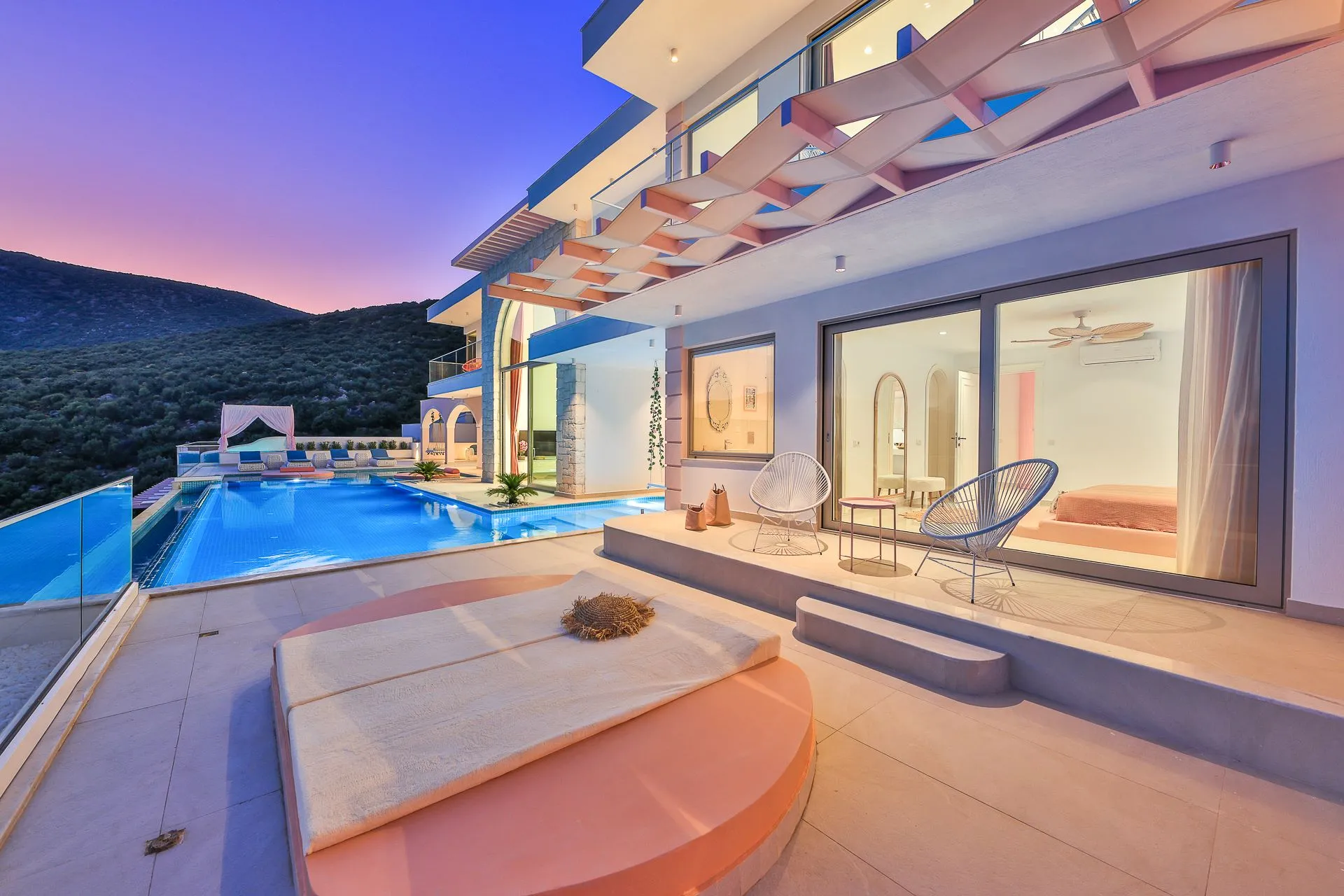 Rosy Villa
