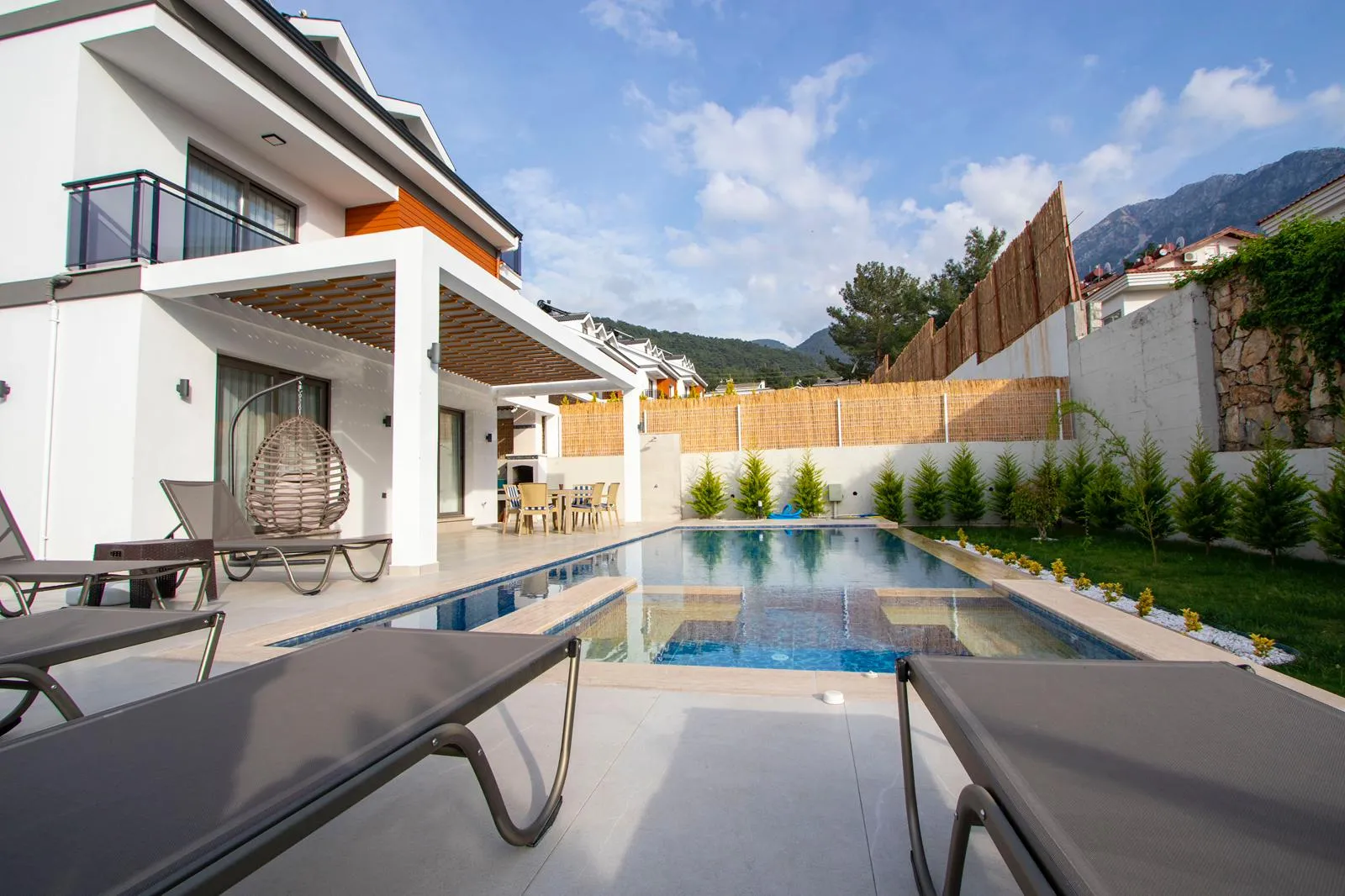 Sirius Villa