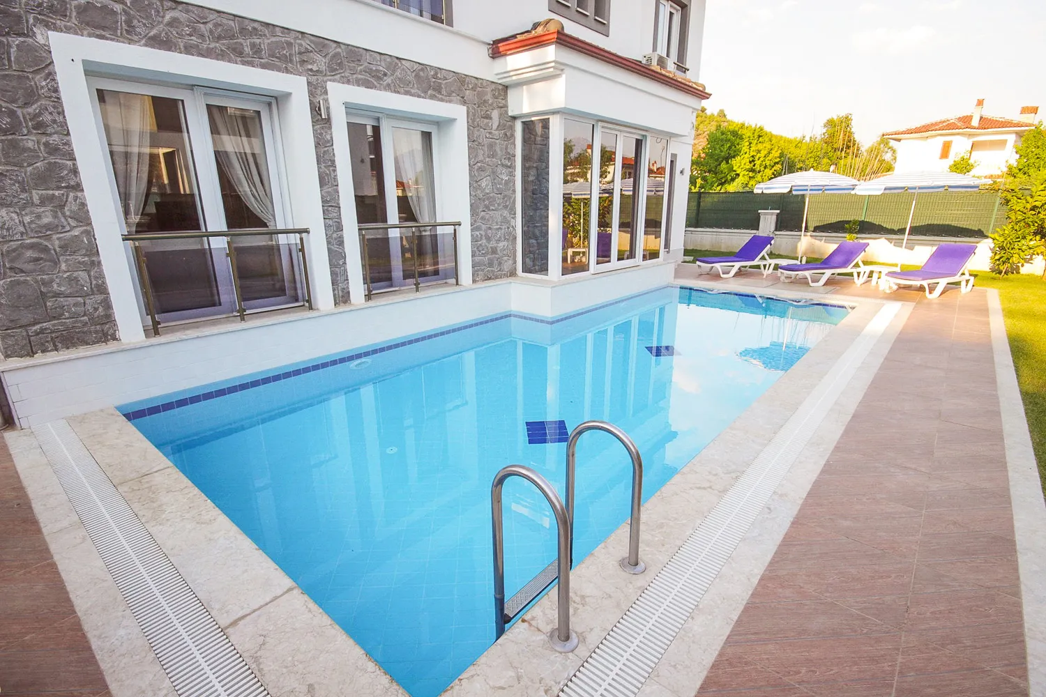 Phoenix Villa 2