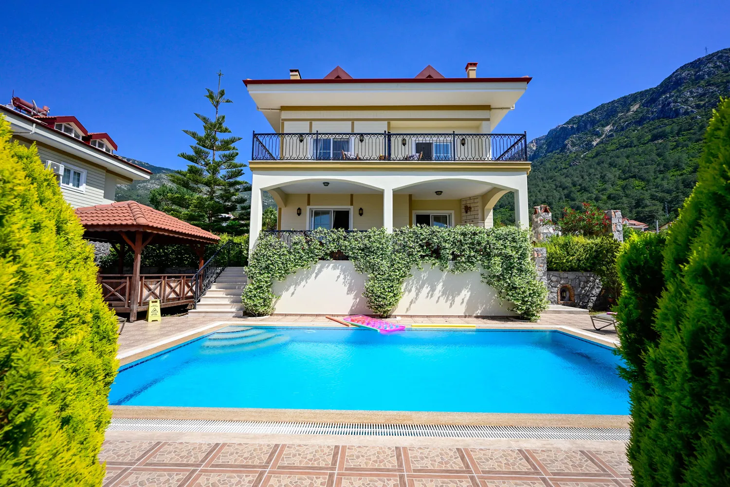 Arokarya Villa