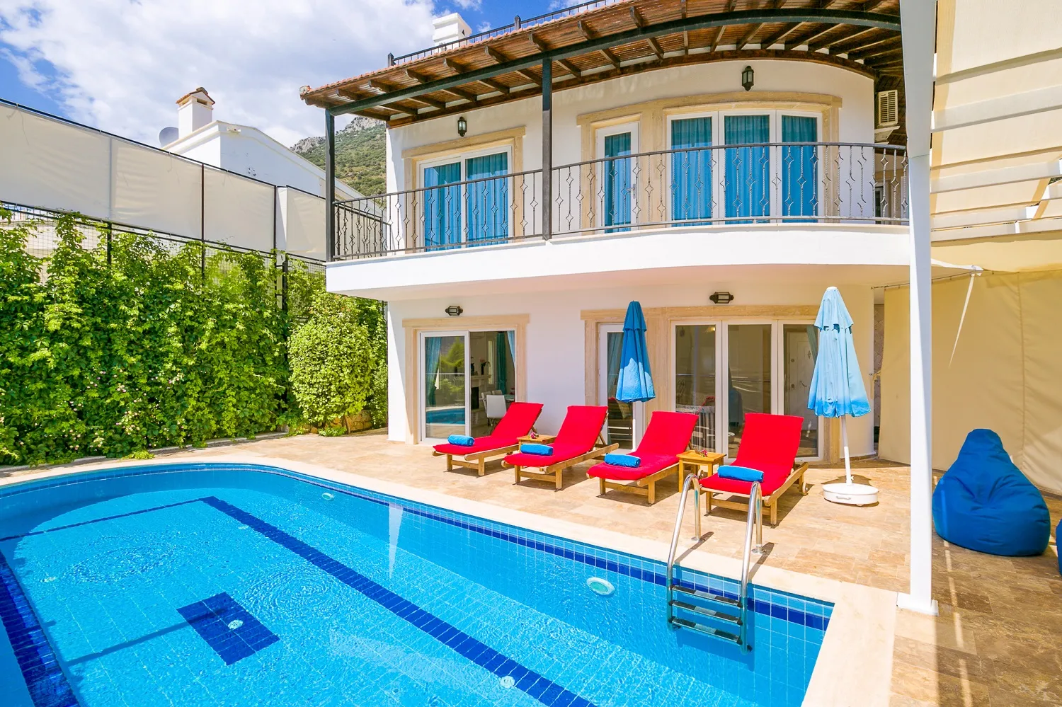 Fora Villa