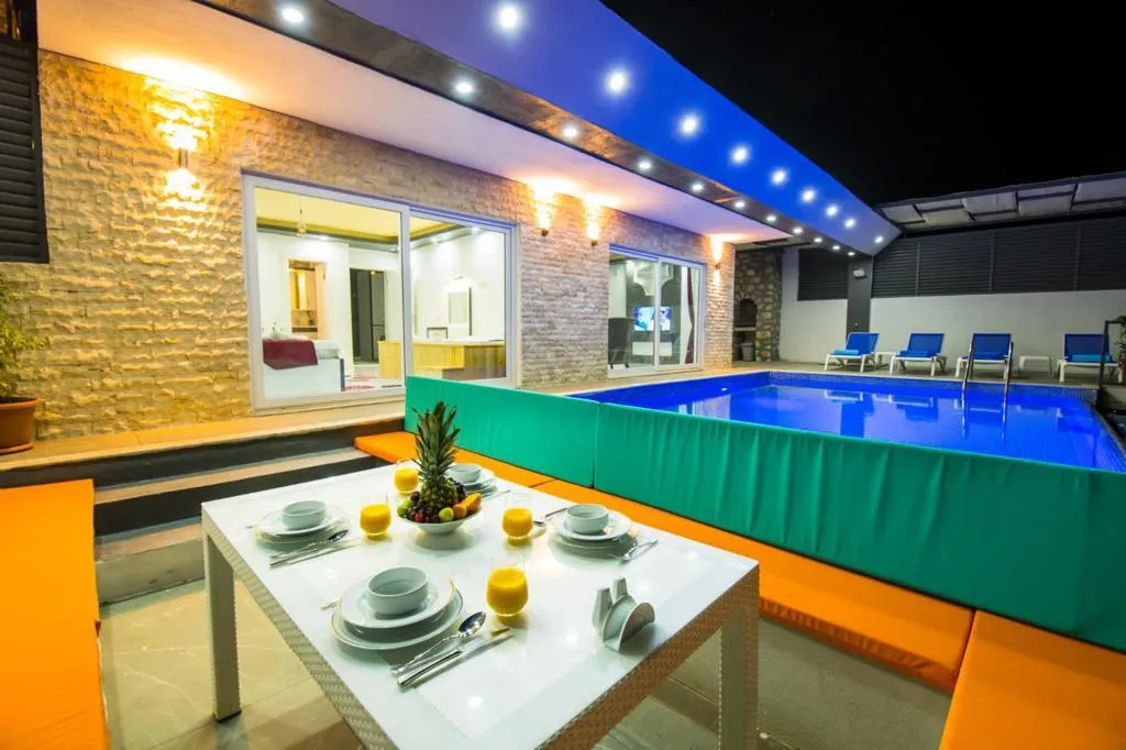 Mami Villa