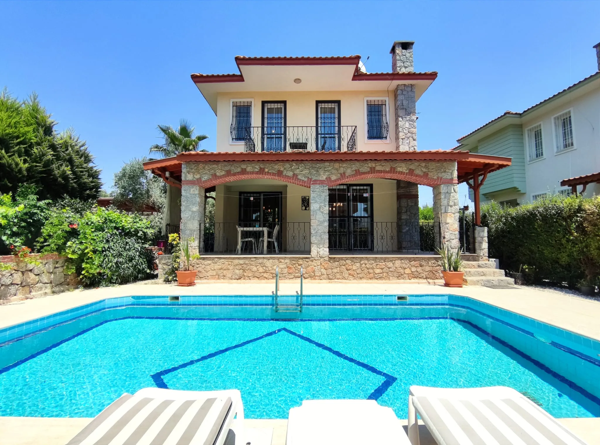 Sunflower Villa