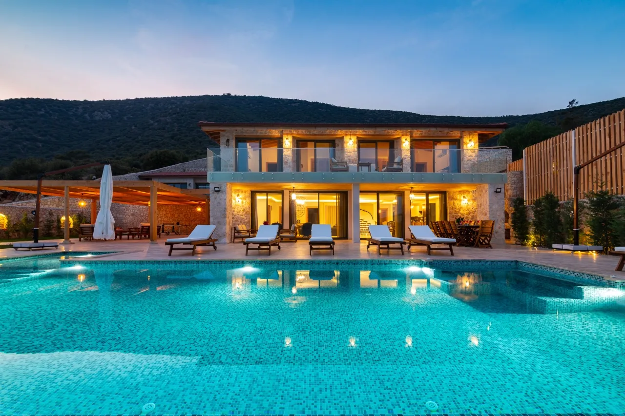 Water Edge Villa 1