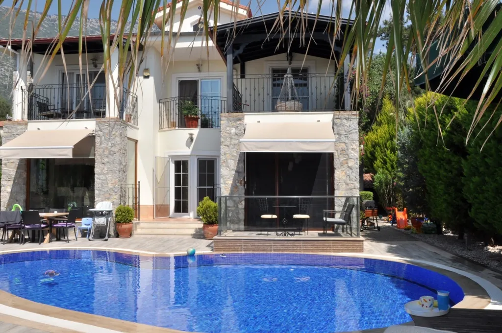 Crocus Villa
