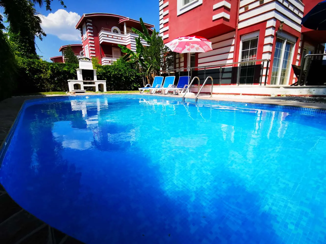 Red Villa H6
